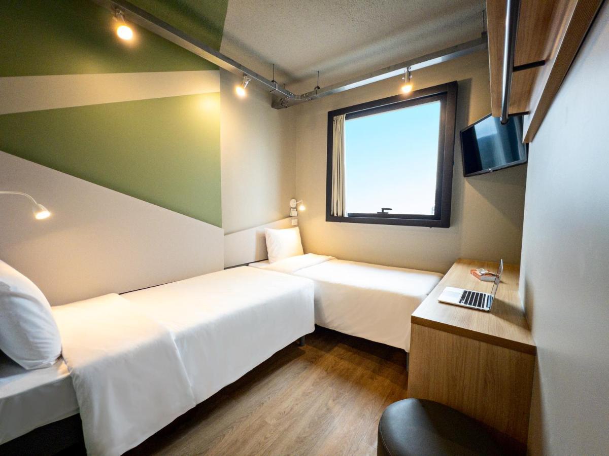 Ibis Budget Balneario Camboriu Bagian luar foto
