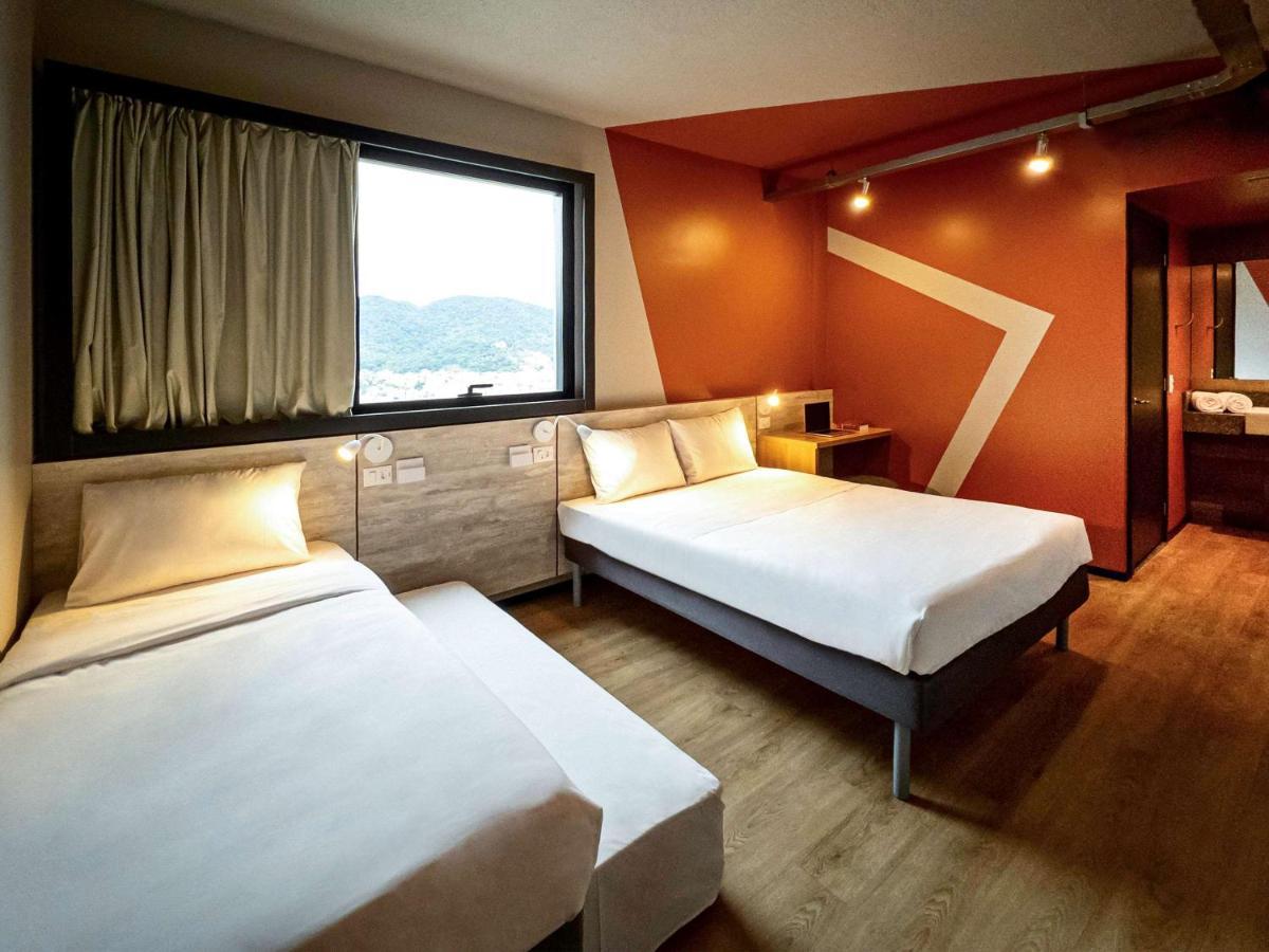 Ibis Budget Balneario Camboriu Bagian luar foto